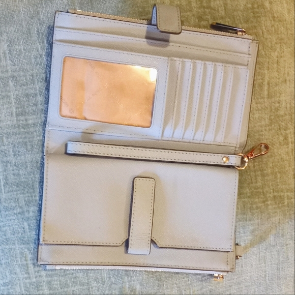 [Sold] - Picture 3 of 4